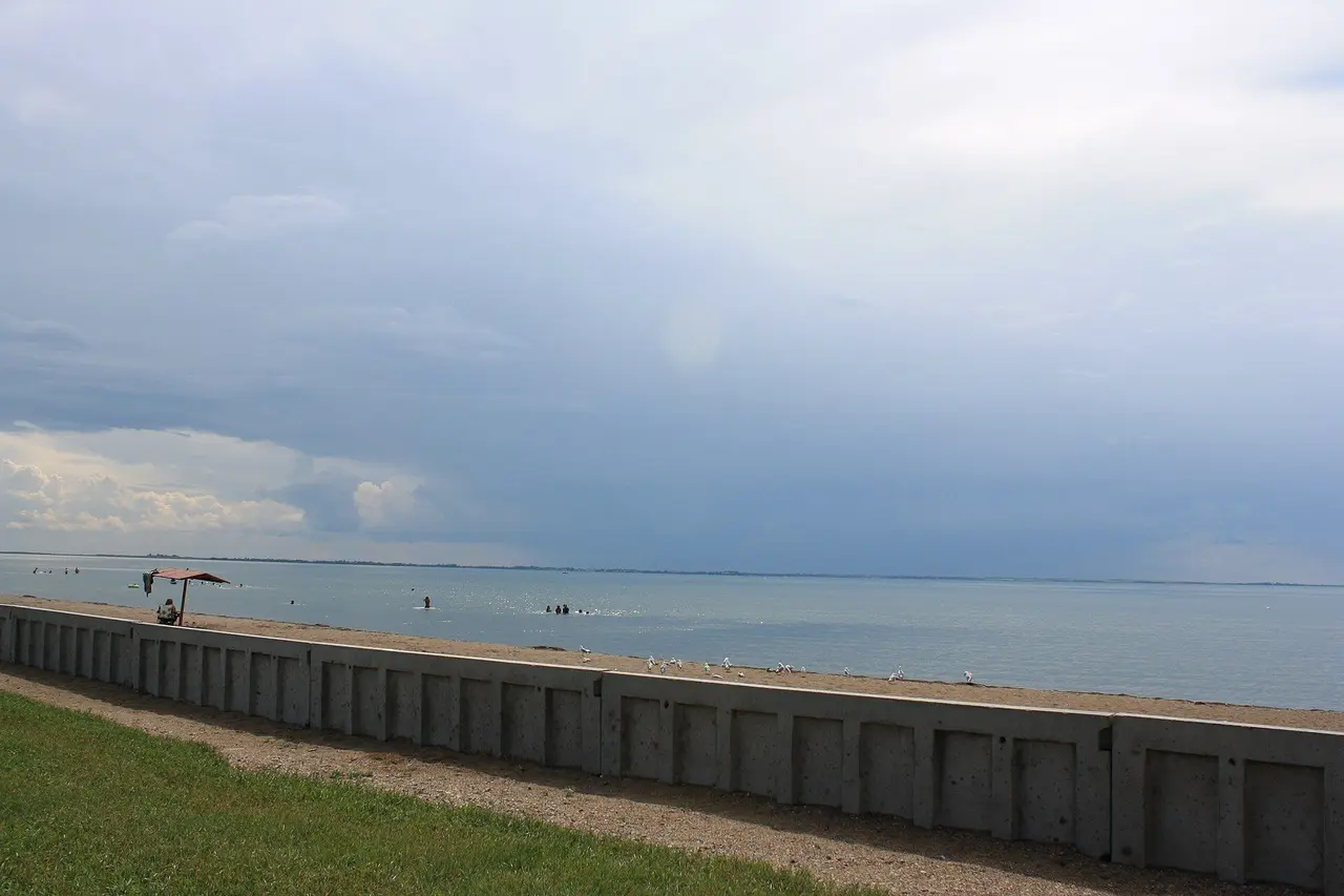 Beach and seawall on the lake, 2010